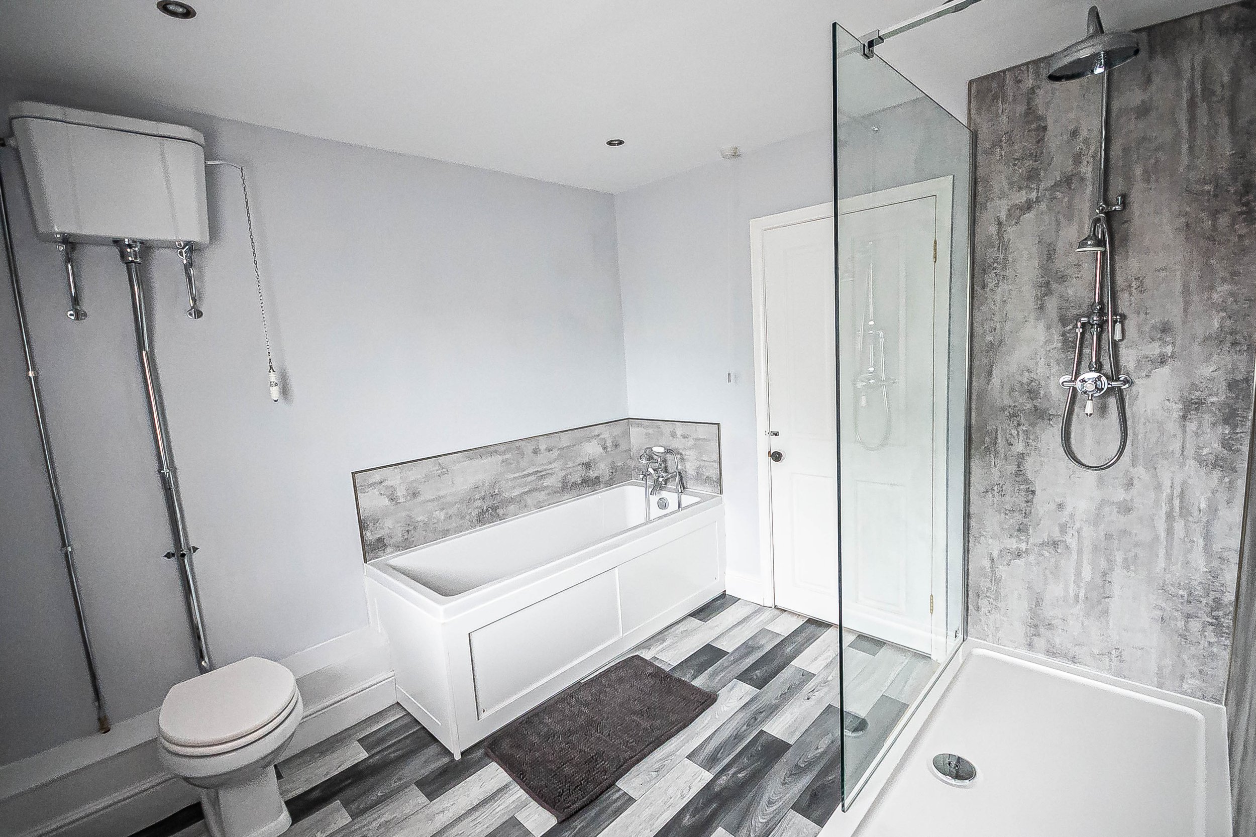 The farmhouse bathroom